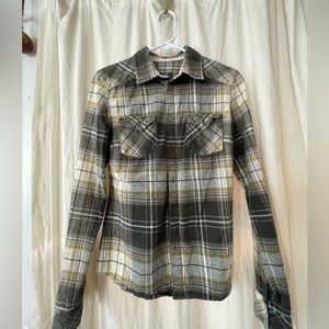 Aritzia flannel shirt size small